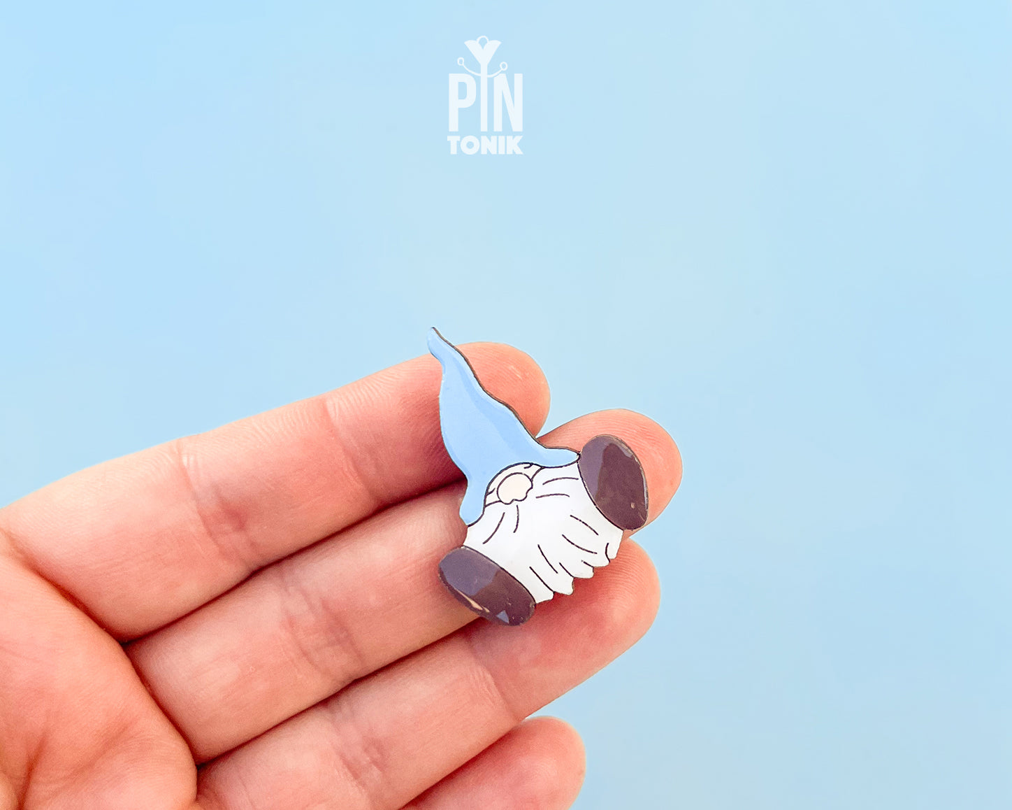 Sitting Gnome Pin