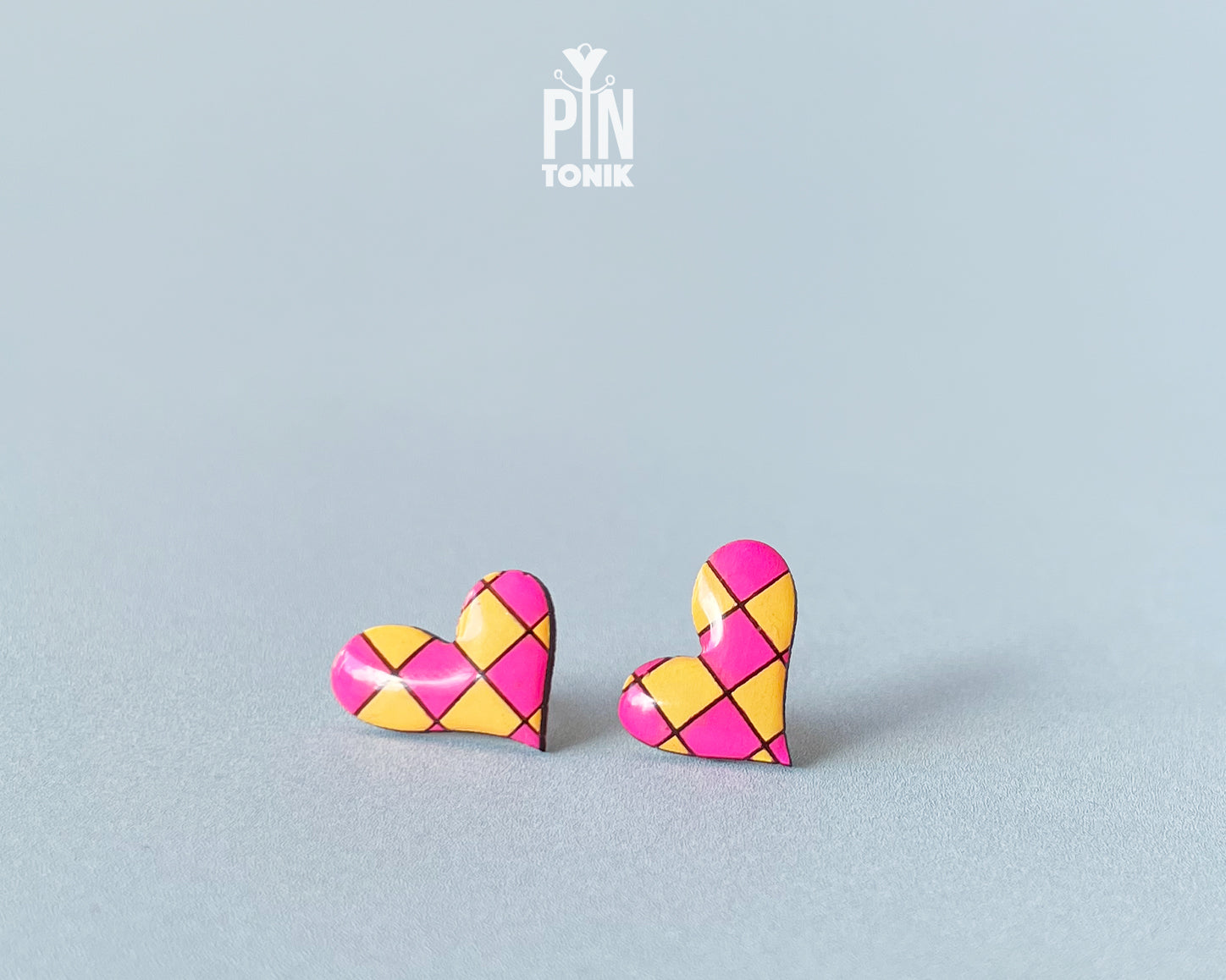 Arlequin Heart Studs