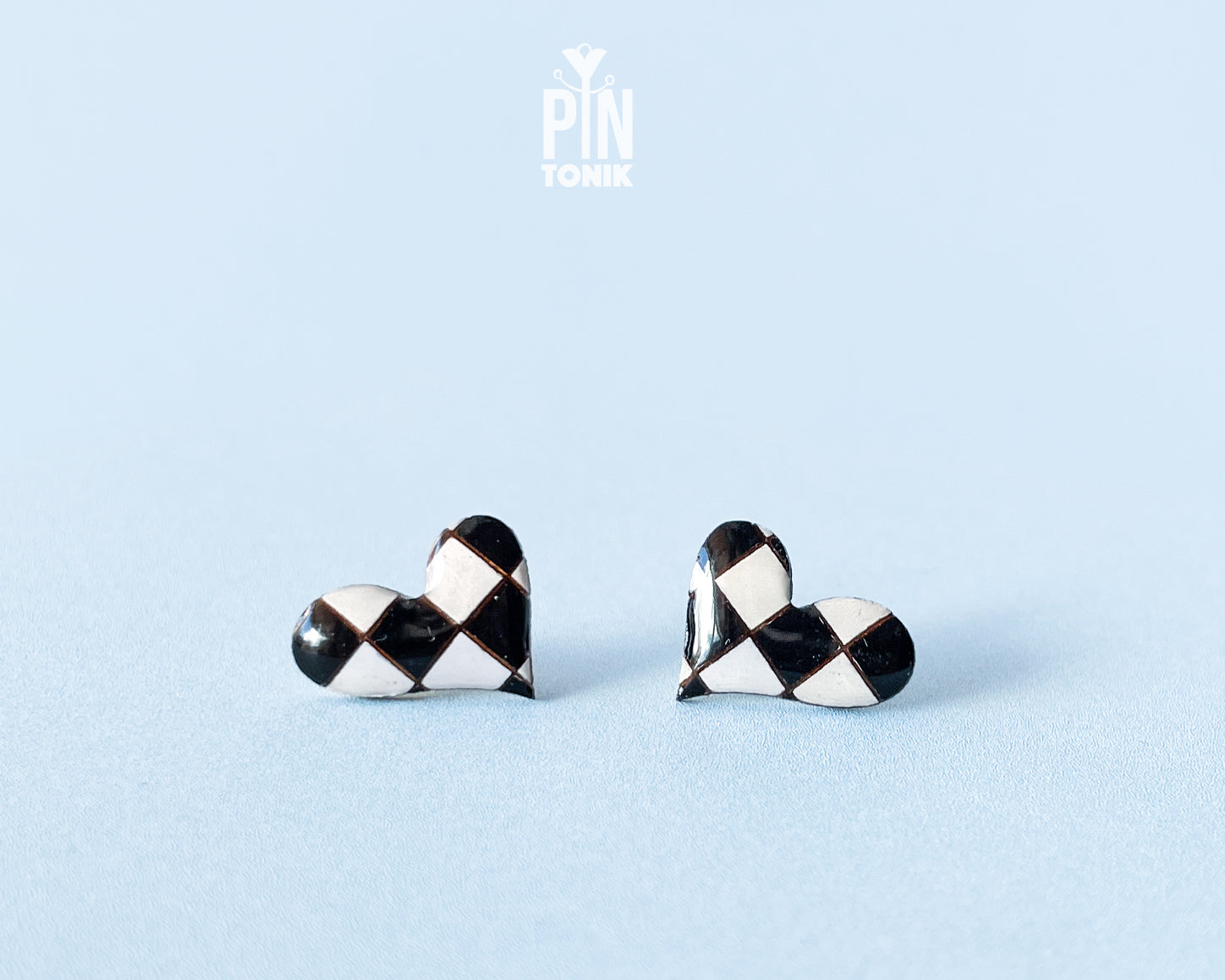 Arlequin Heart Studs