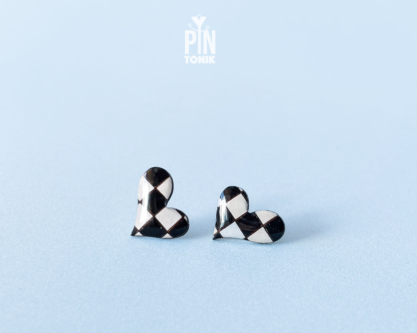 Arlequin Heart Studs