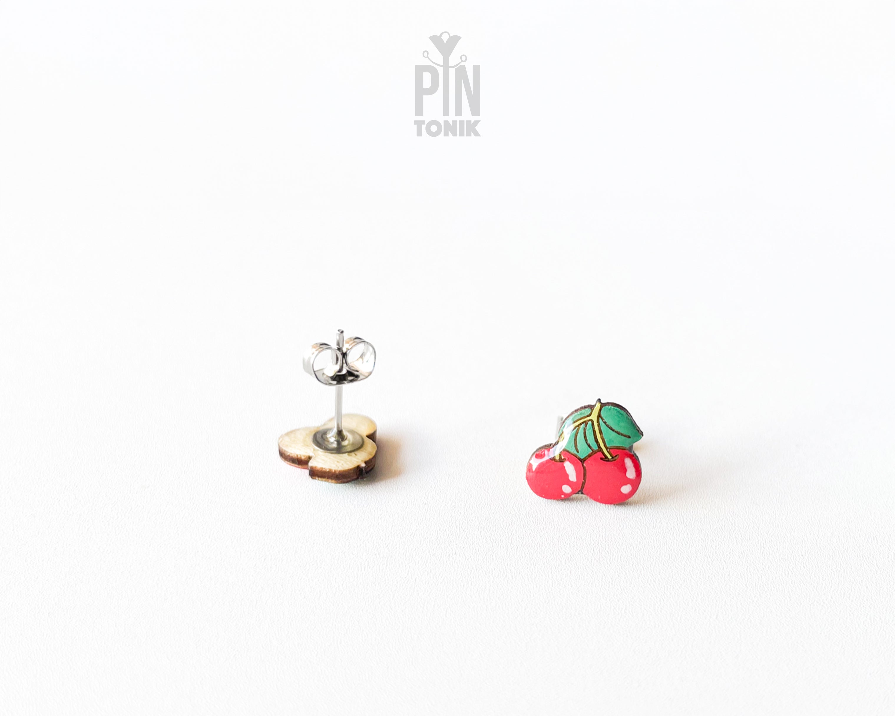 Boucles d'oreilles clous en bois de cerisier
