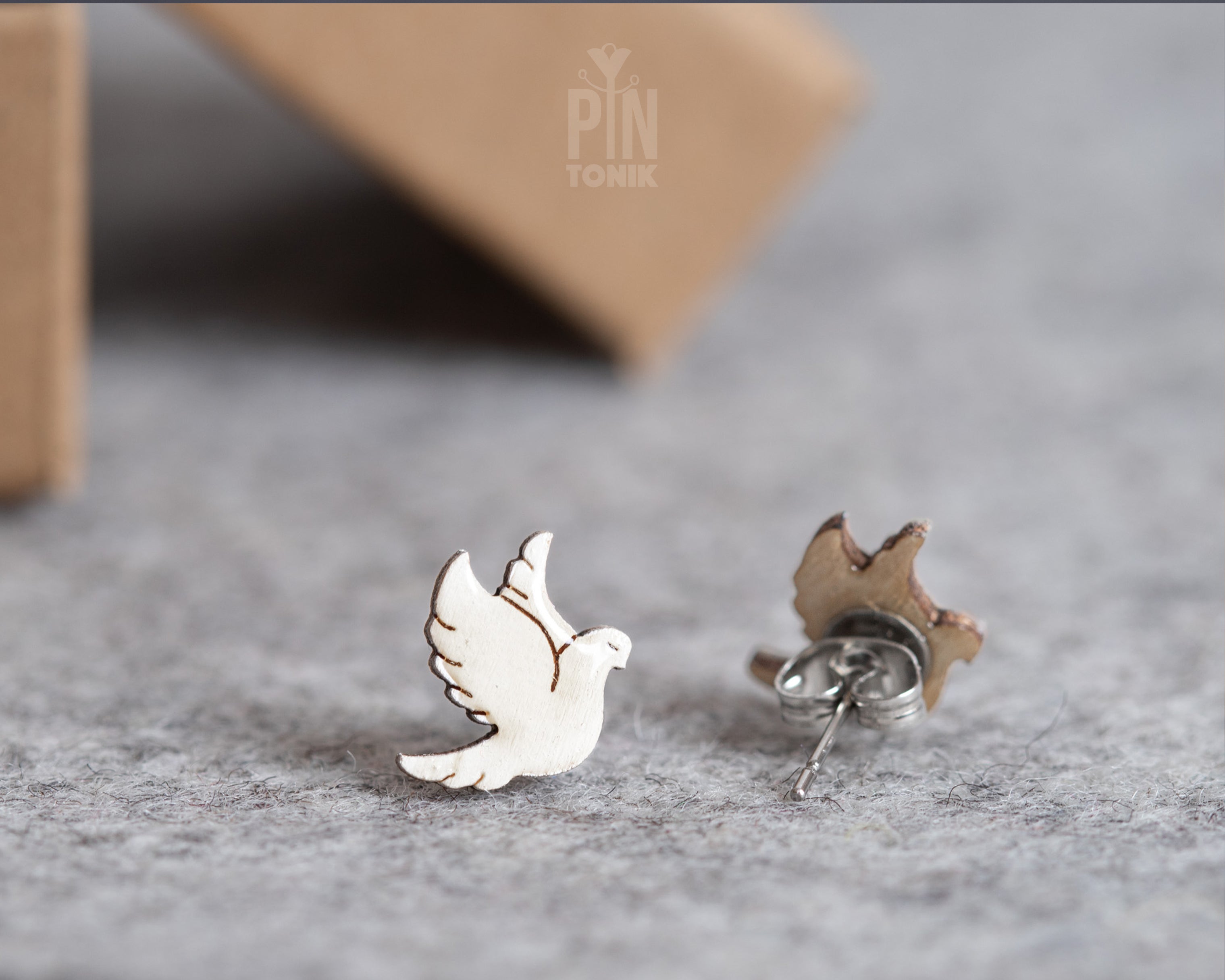 Boucles d'oreilles clous Colombe de la paix