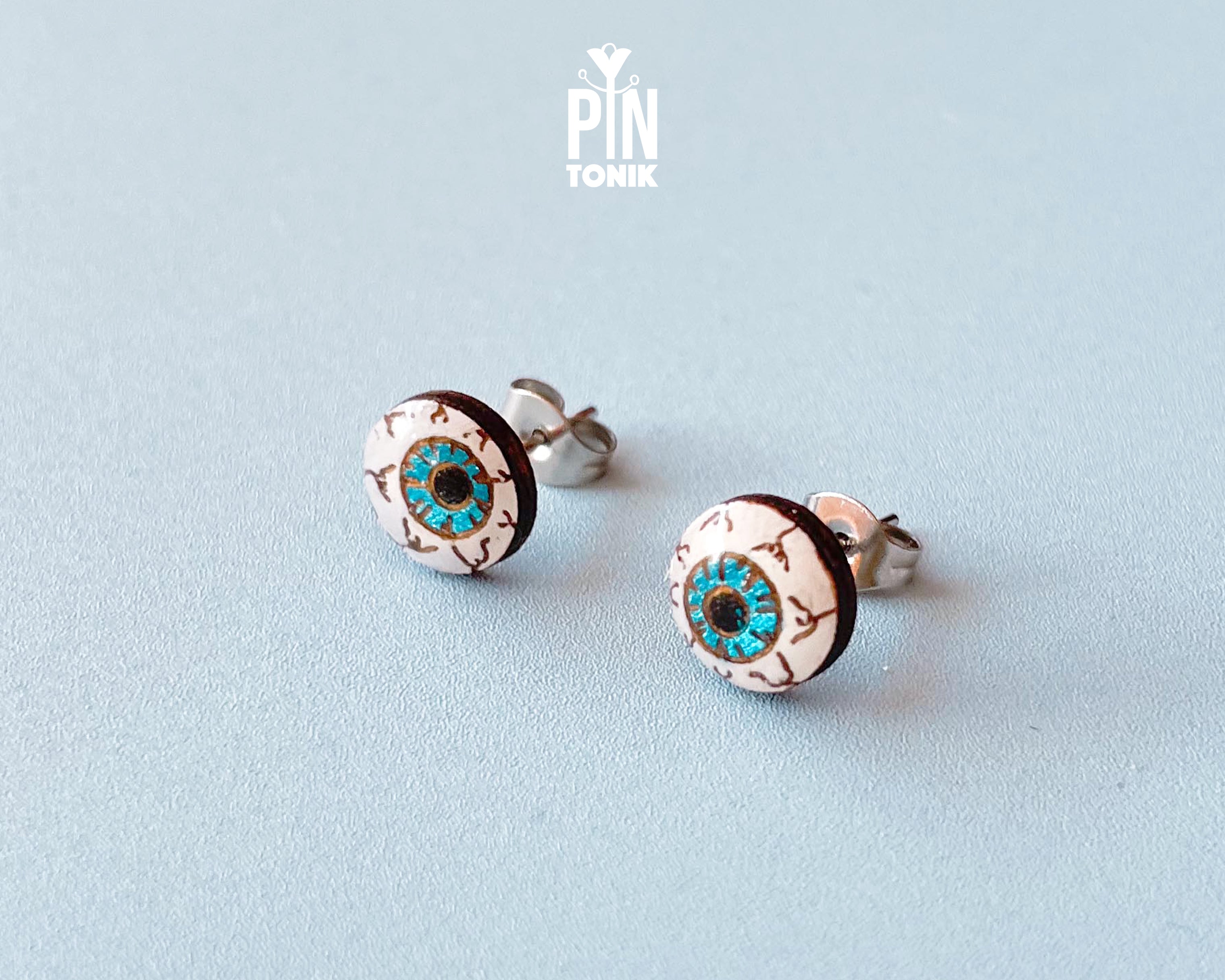 Creepy Eyeball Studs