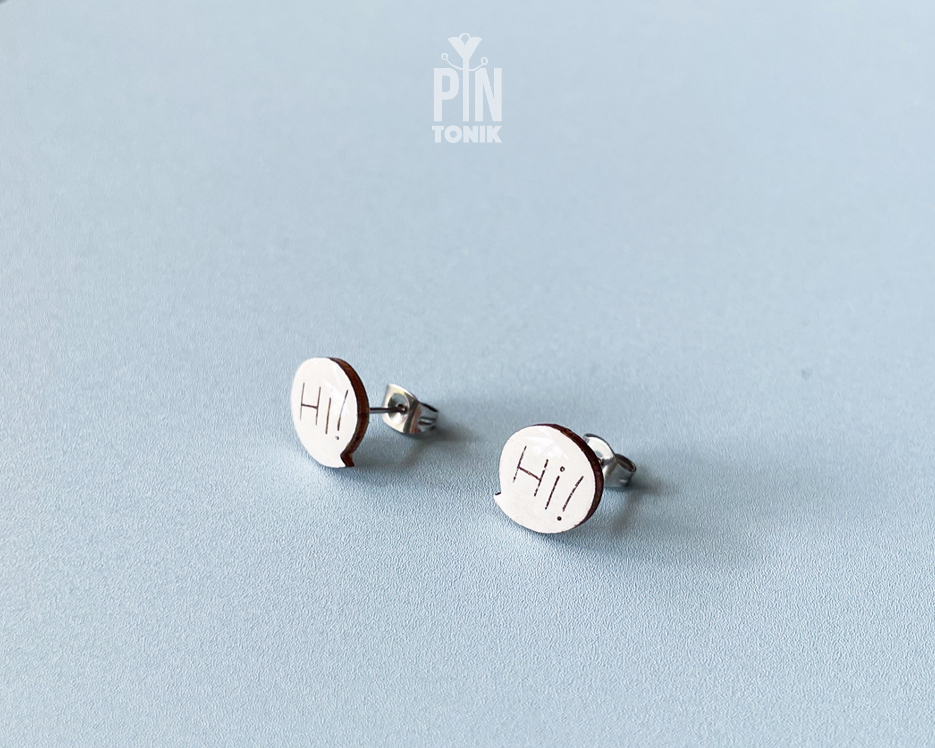 Hi! Speech Bubble Studs