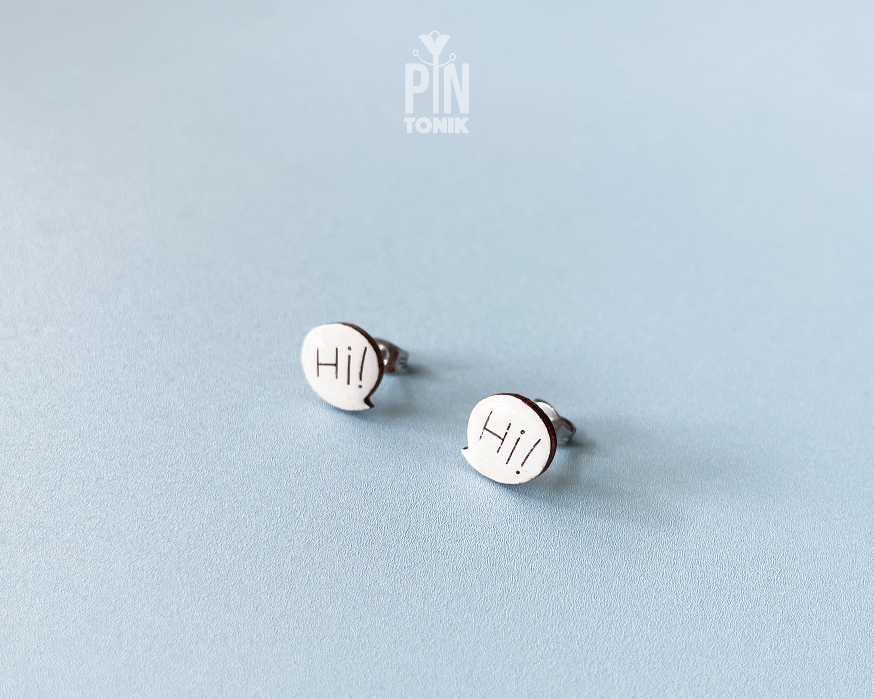 Hi! Speech Bubble Studs