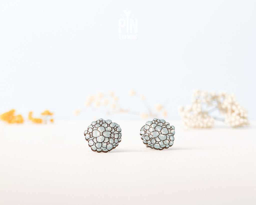 Boucles d'oreilles clous Hortensia bleu