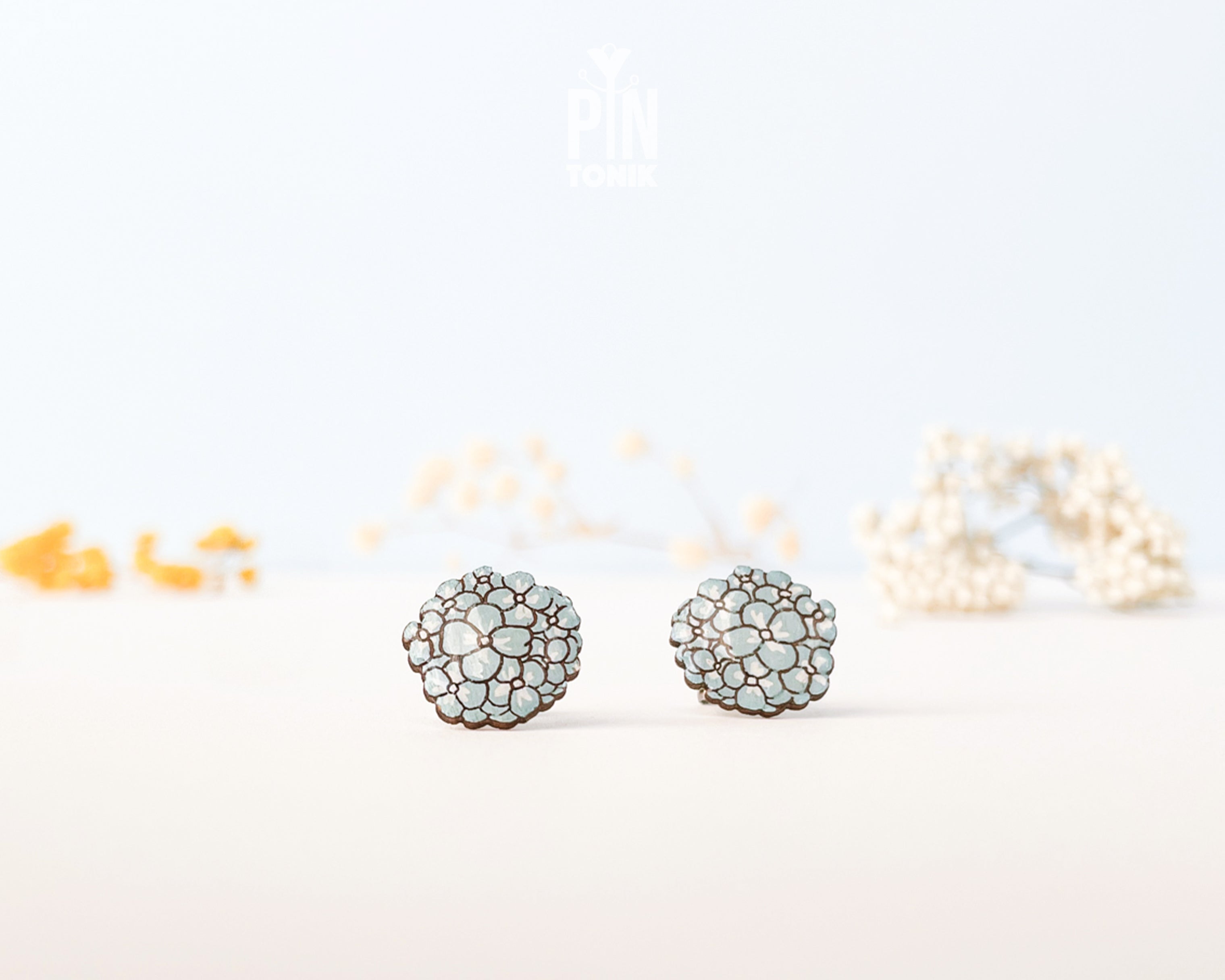 Boucles d'oreilles clous Hortensia bleu