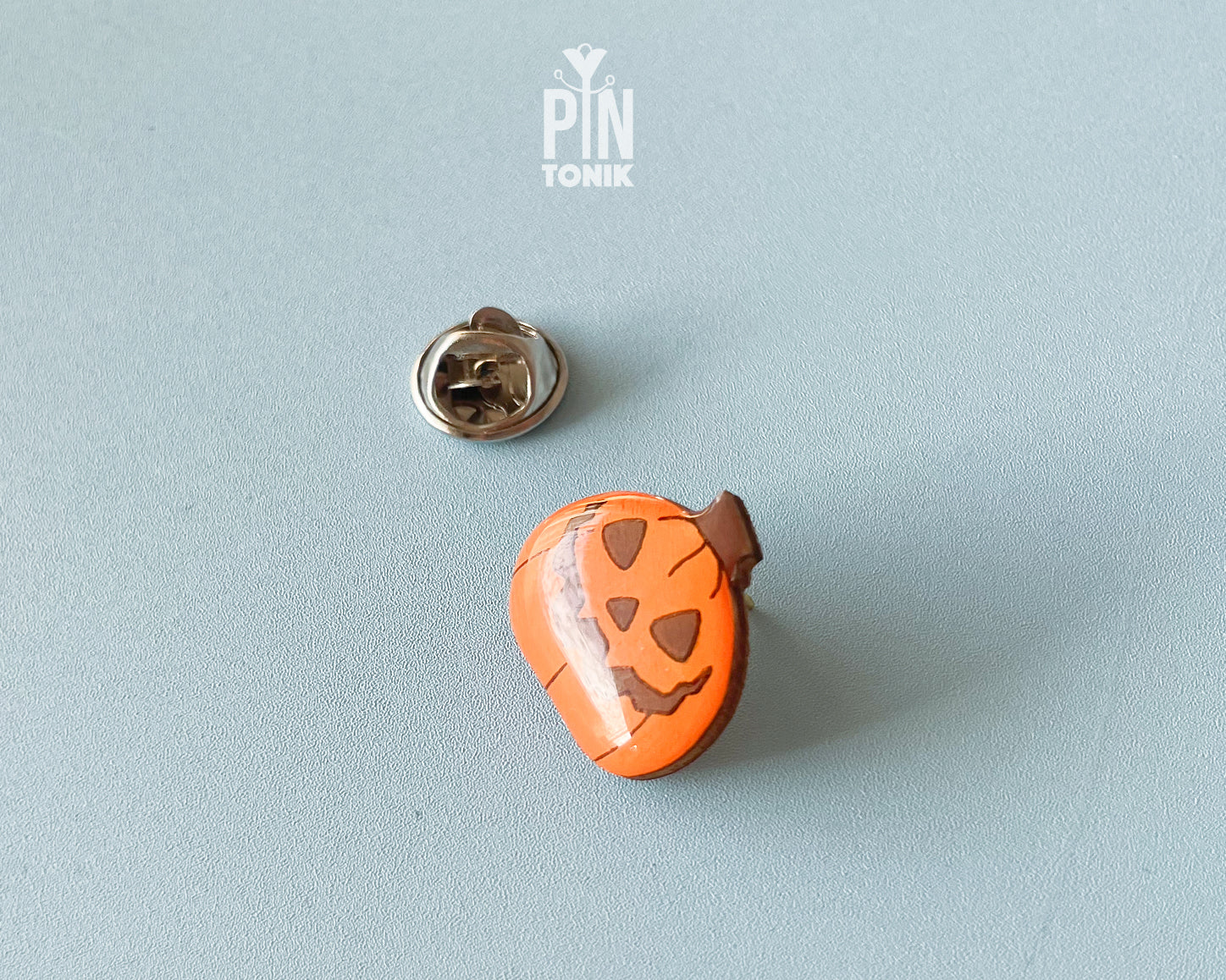 Jack O' Lantern Pin