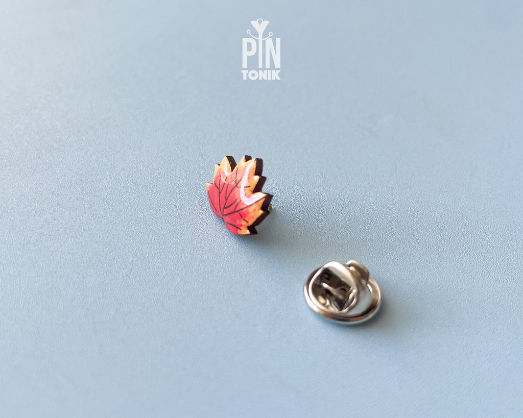 Autumn Maple Leaf Pin