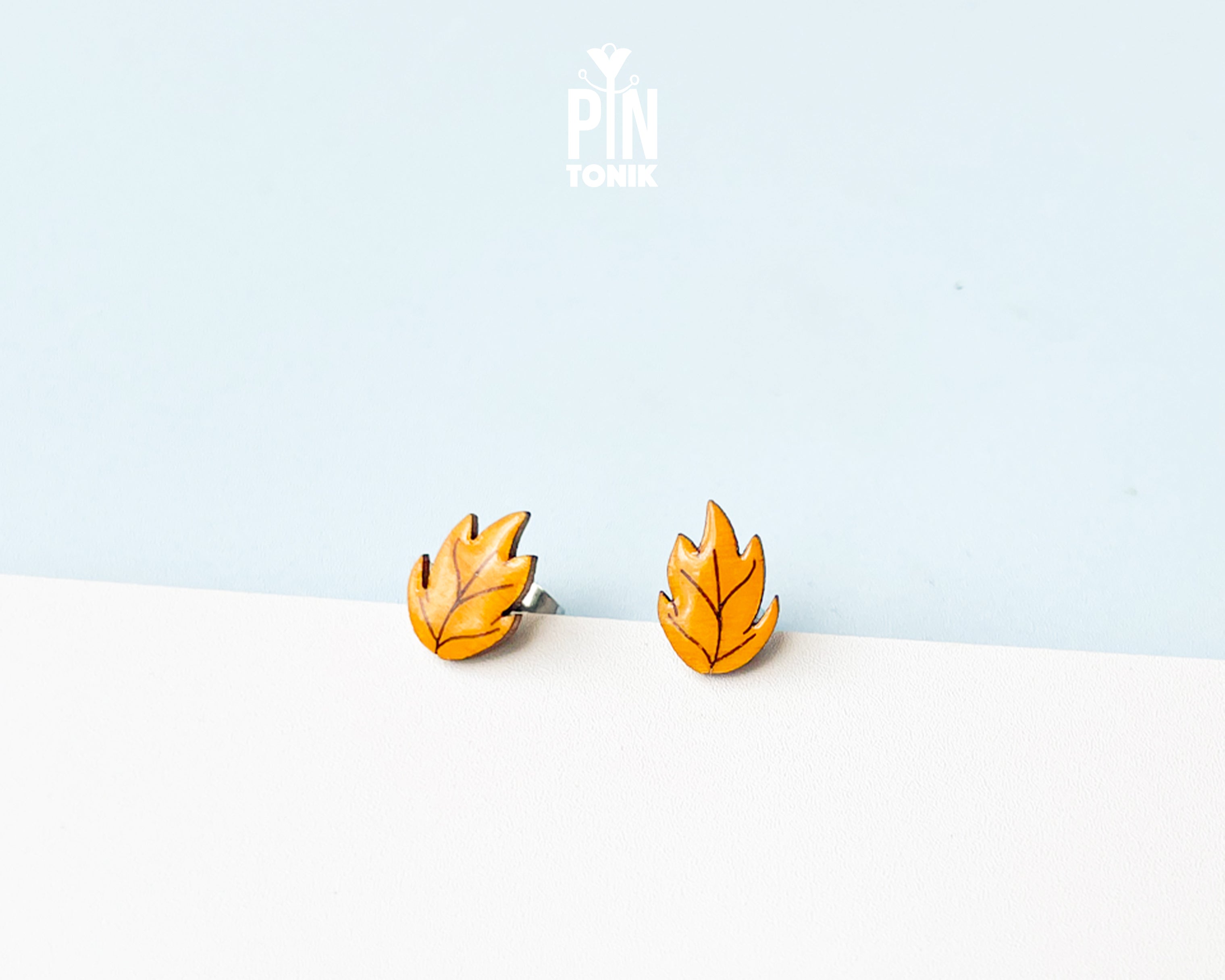 Golden Oak Leaves Studs