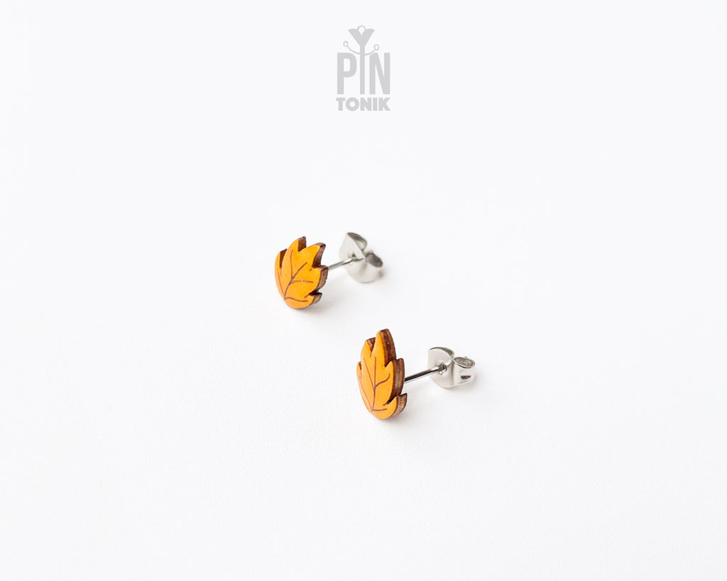 Golden Oak Leaves Studs