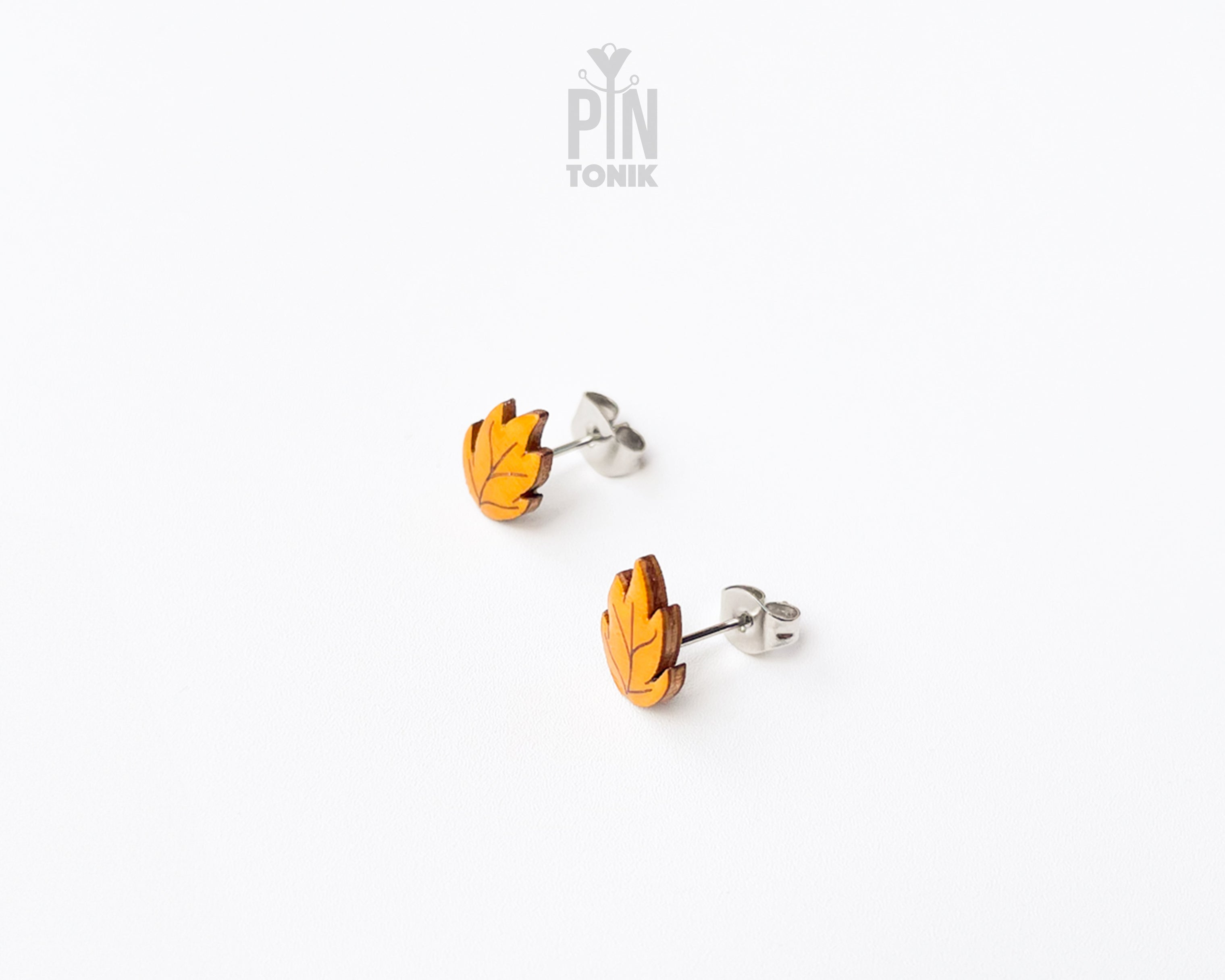 Golden Oak Leaves Studs