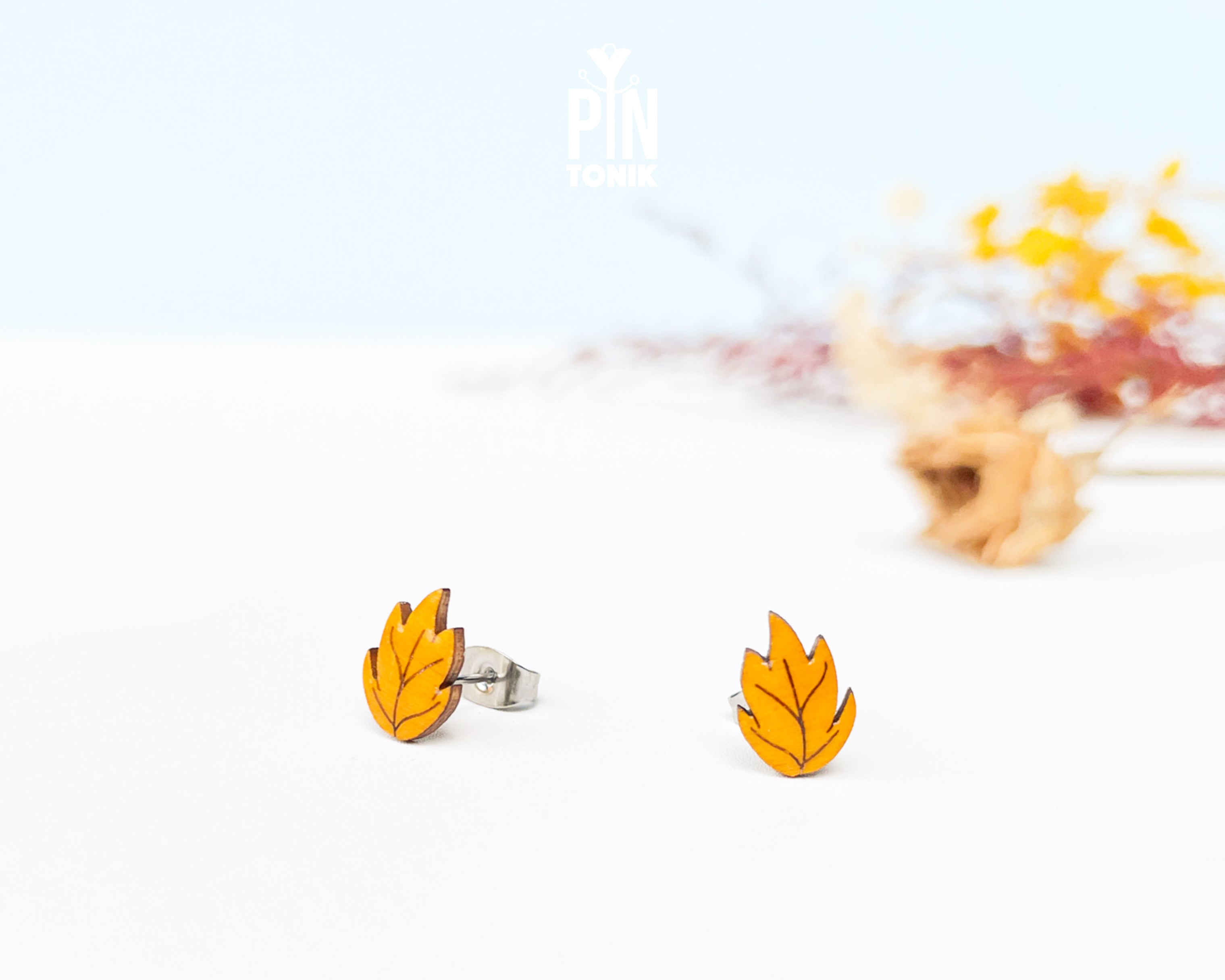Golden Oak Leaves Studs