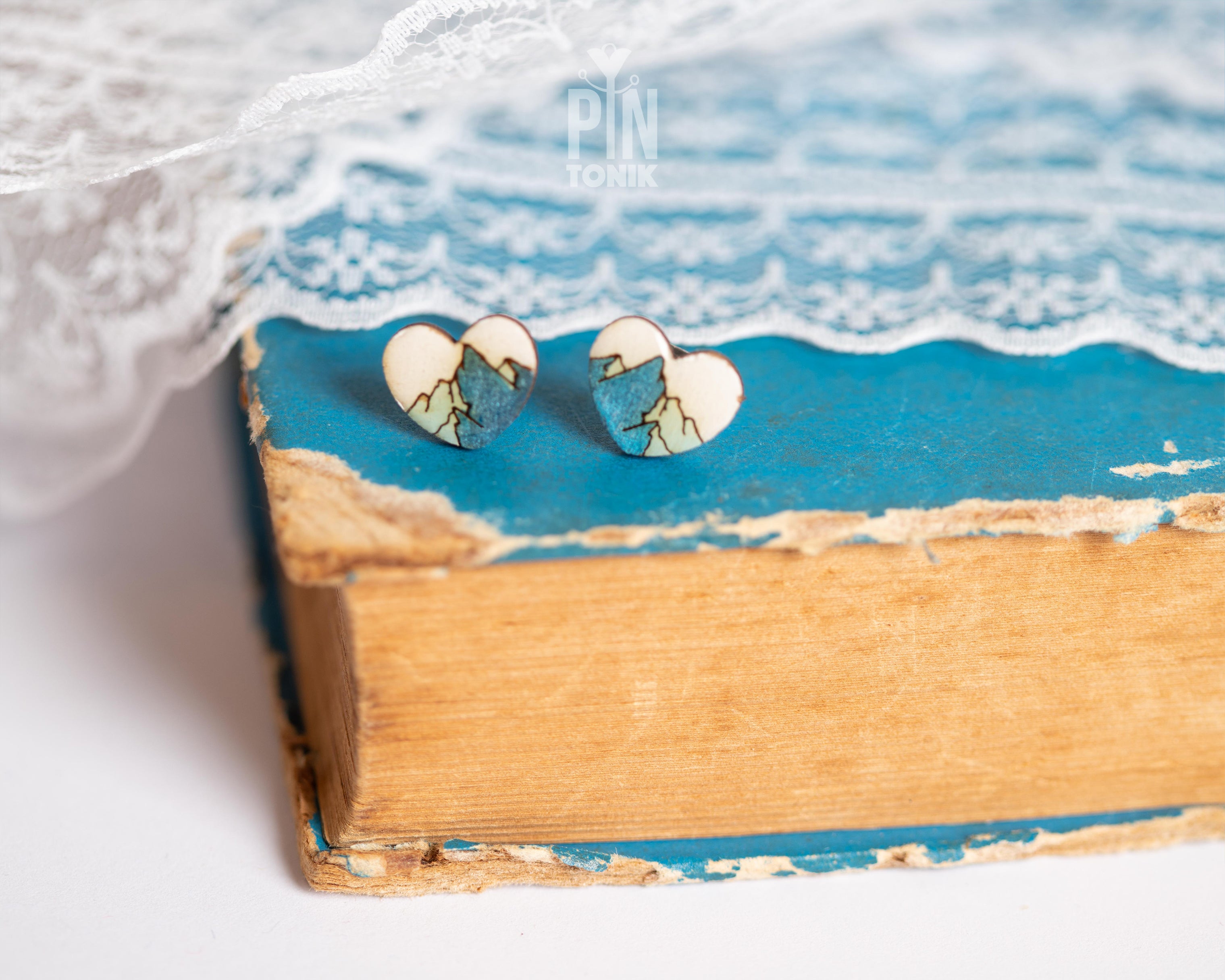 Mountain Heart Studs