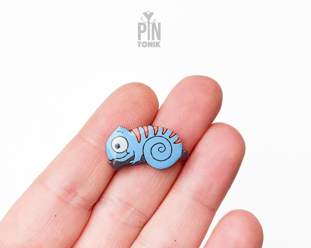 Moji the Chameleon - Wooden Pin