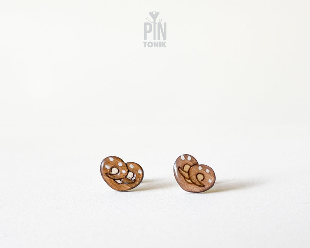 Pretzel Stud Earring