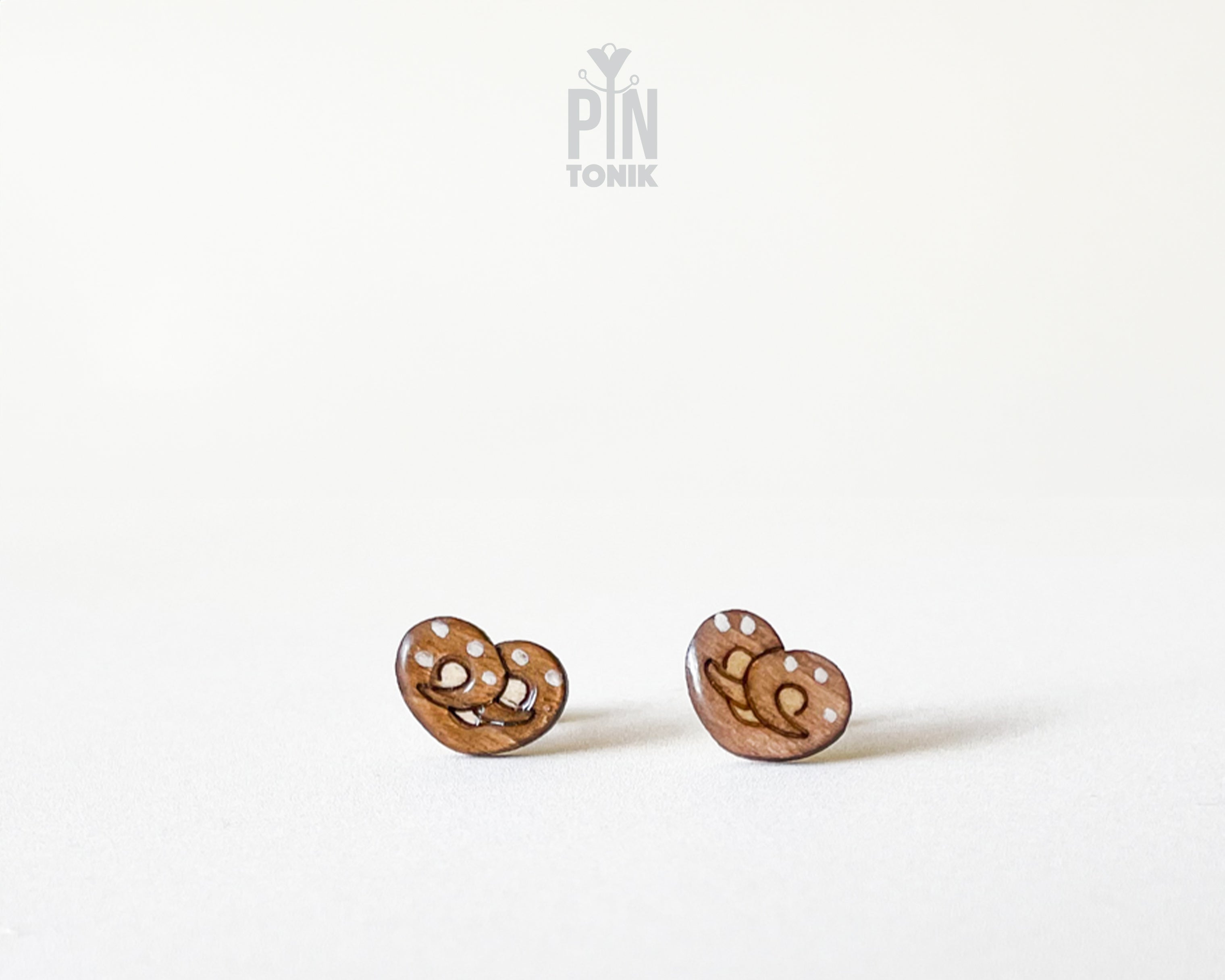 Pretzel Stud Earring