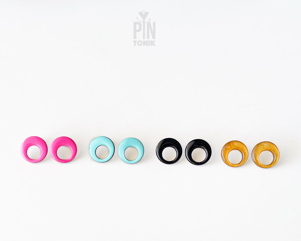 Minimal Retro Circle Studs