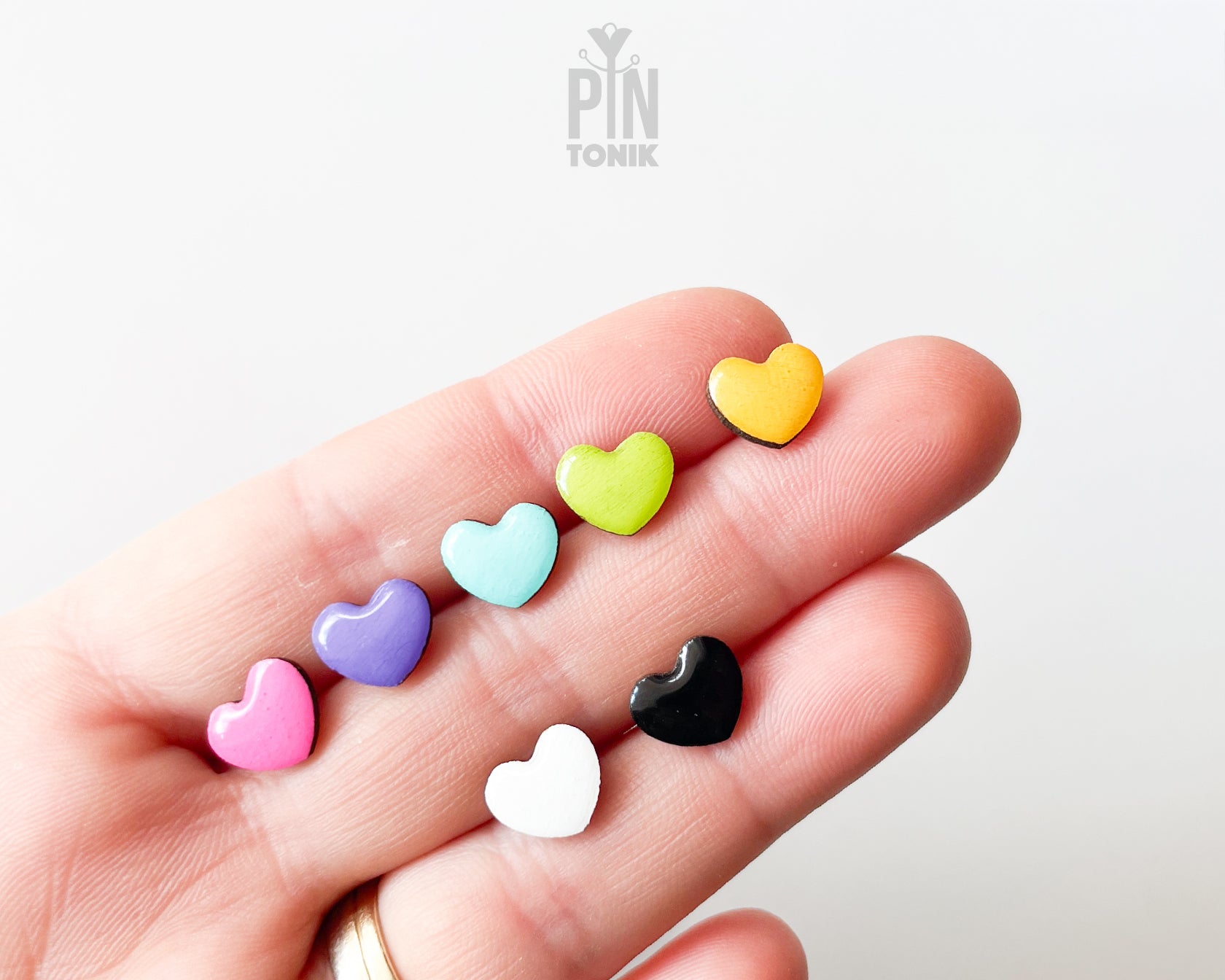Minimal Heart Studs