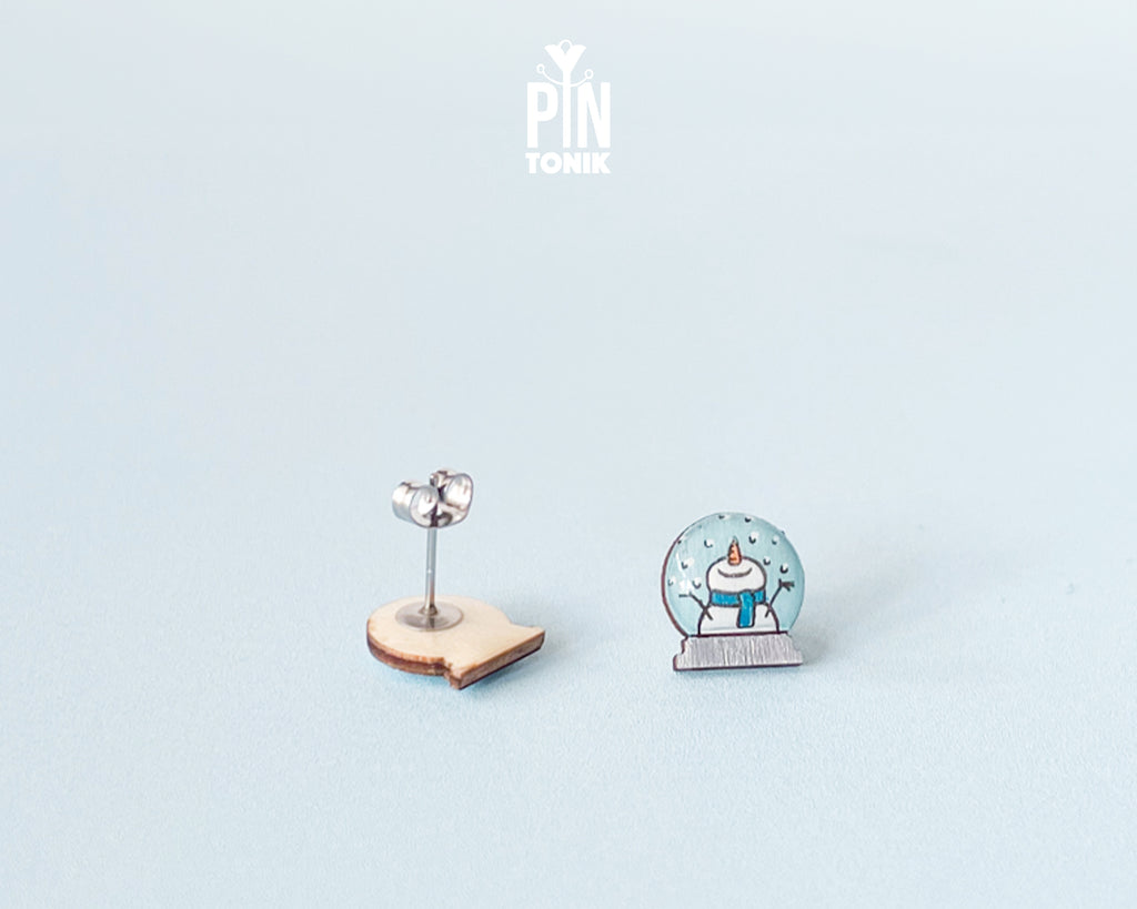 Snowman in Snow Globe Studs