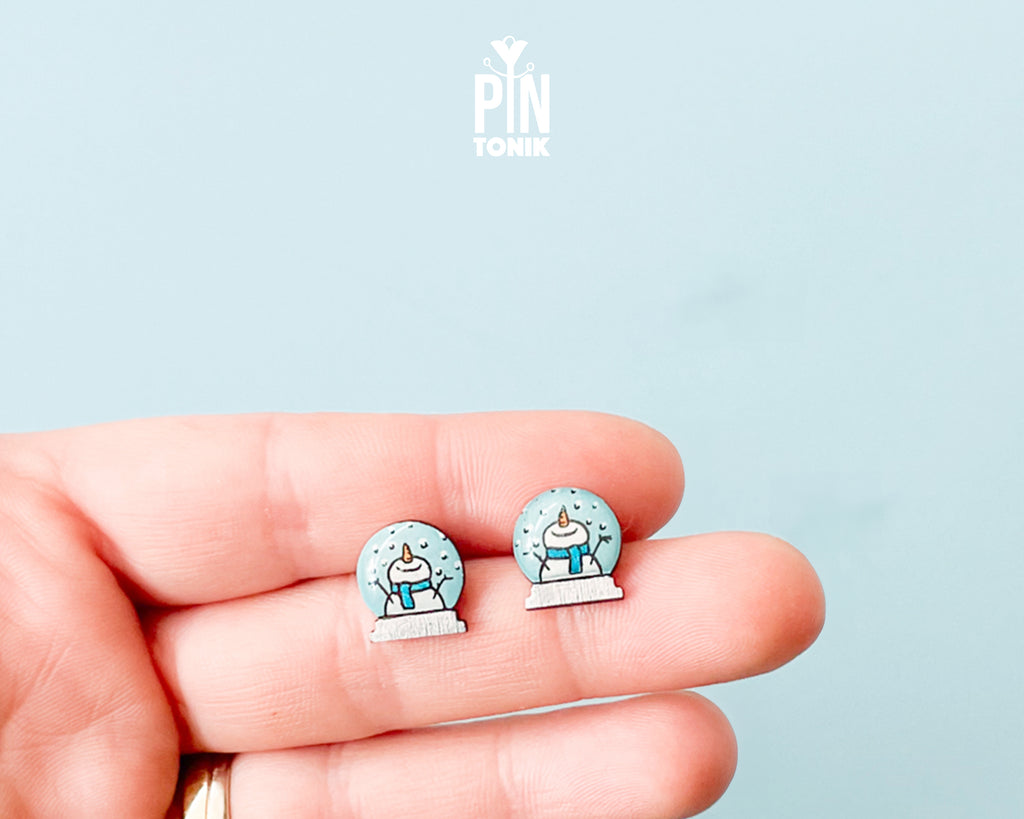 Snowman in Snow Globe Studs