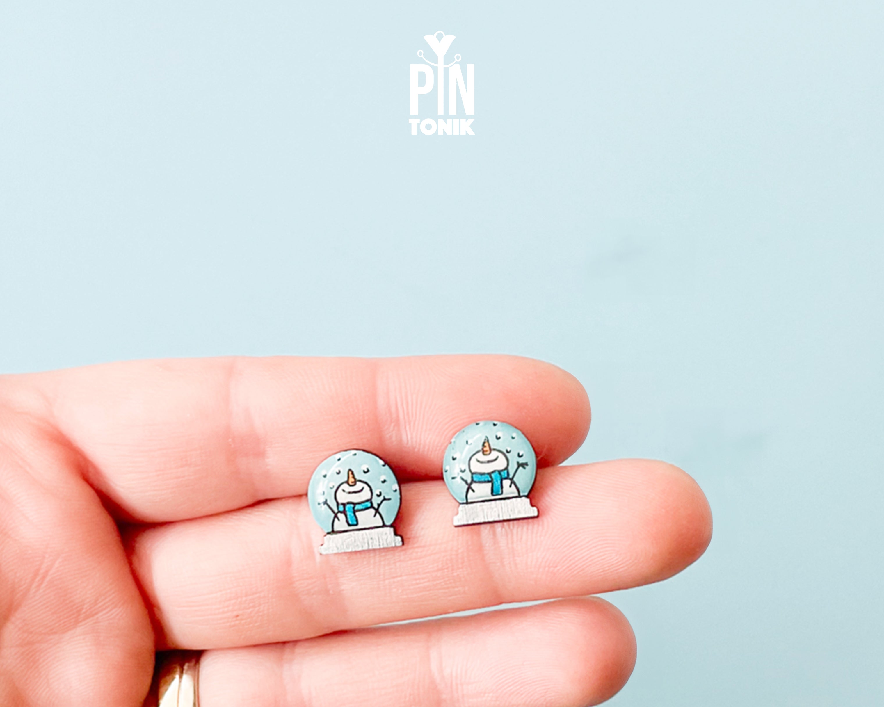 Snowman in Snow Globe Studs