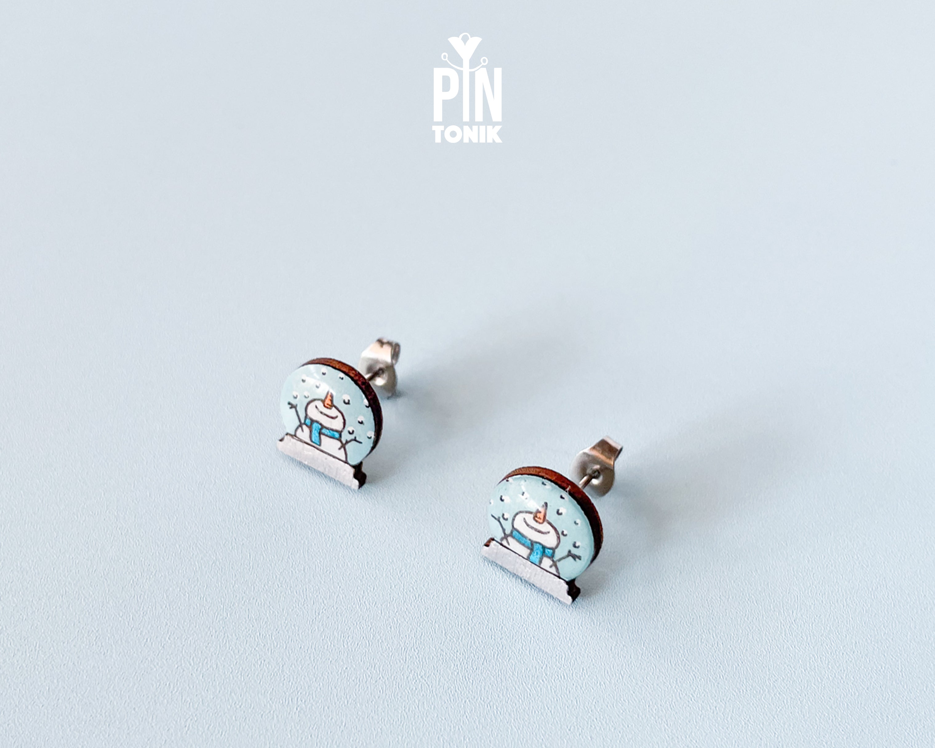 Snowman in Snow Globe Studs