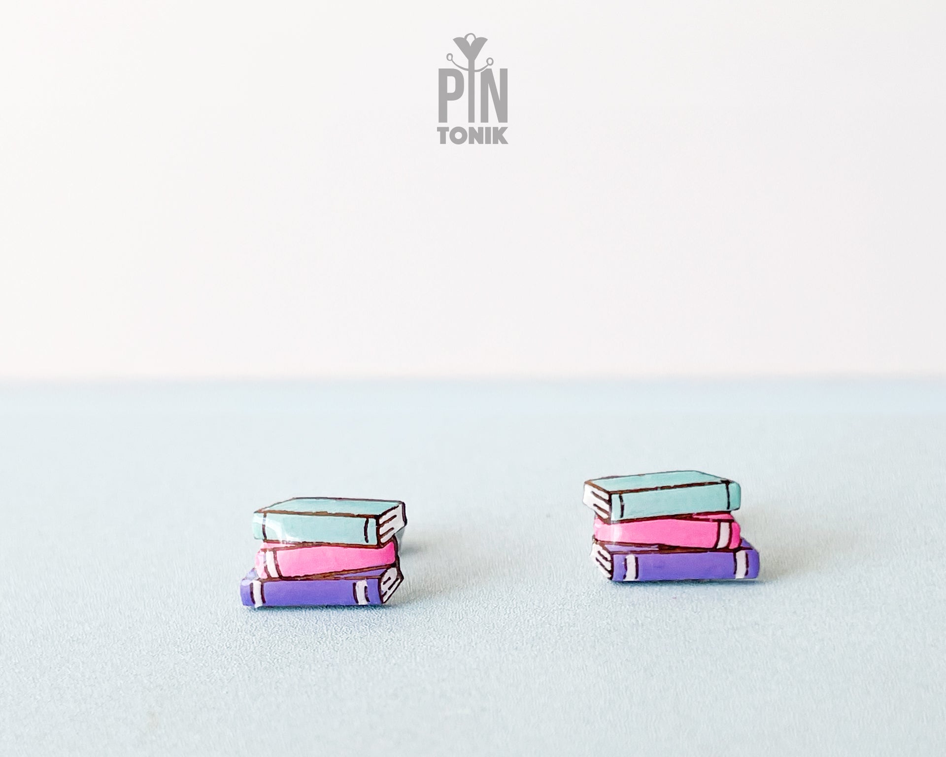 Boucles d'oreilles clous Pile de livres