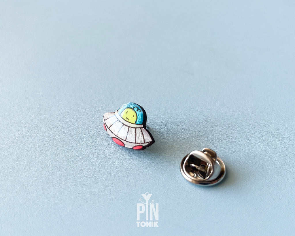 UFO Pin