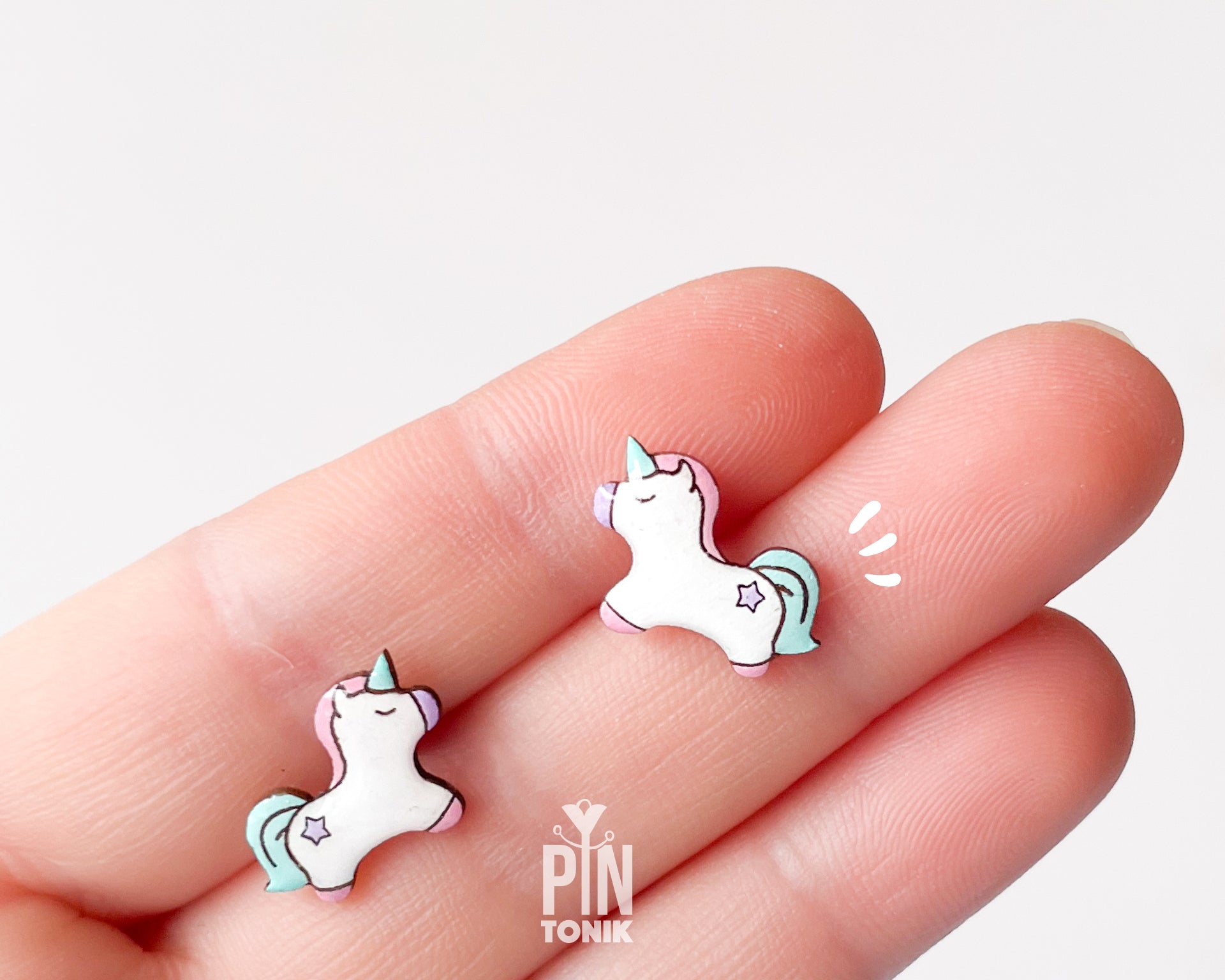 Boucles d'oreilles clous licorne magique
