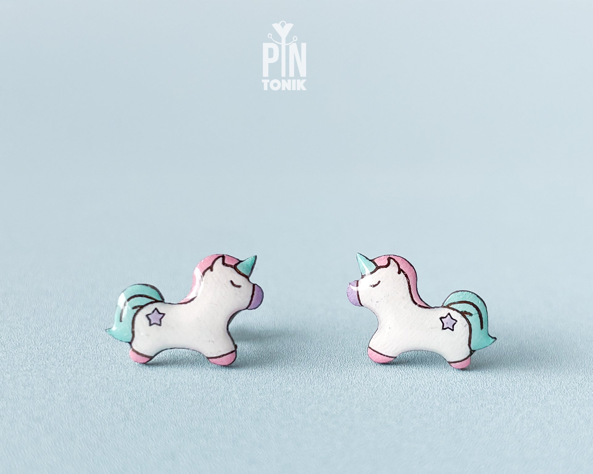Boucles d'oreilles clous licorne magique